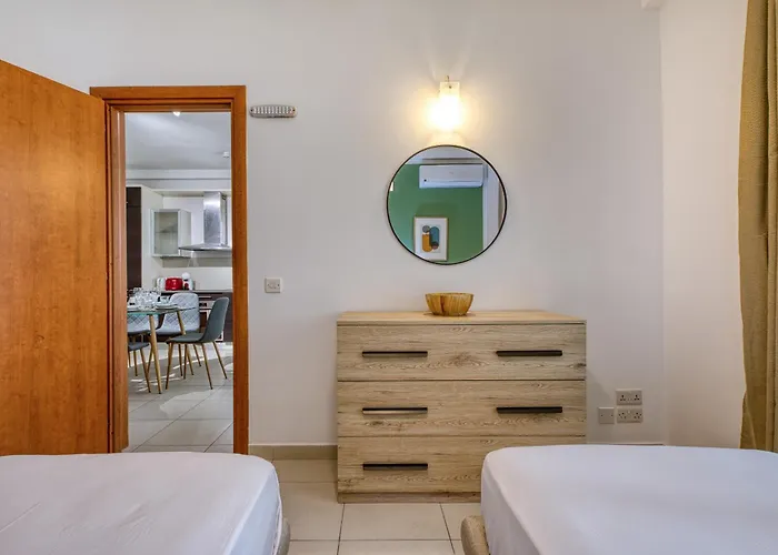 Spacious 2 Bedroom In Spinola Bay Cgre1 * St. Julian's