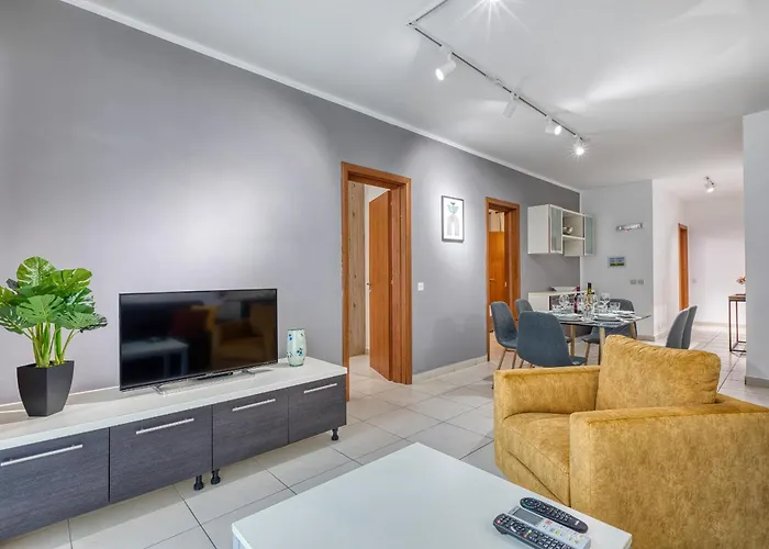 Spacious 2 Bedroom In Spinola Bay Cgre1
